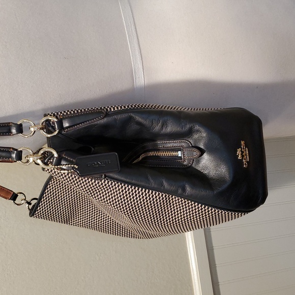 Like NEW Coach Lexy Legacy Jacquard shoulder bag - Picture 5 of 13